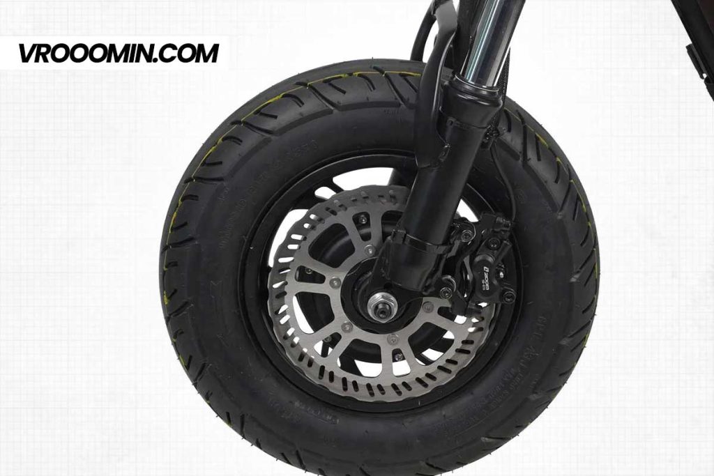 EMOVE RoadRunner Tronic Electric Scooter - Tire