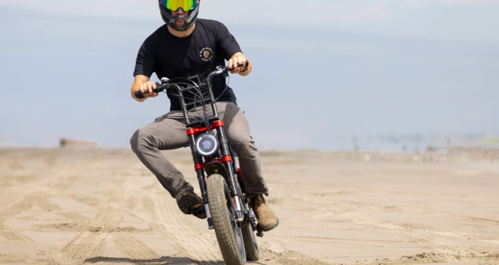Ariel Rider Grizzly Eletric Motor Bike - Beach